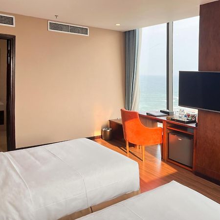 Yarra Ocean Suites Danang Bagian luar foto