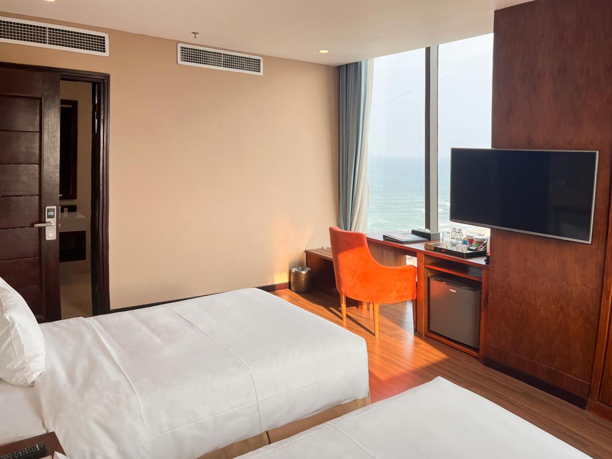 Yarra Ocean Suites Danang Bagian luar foto