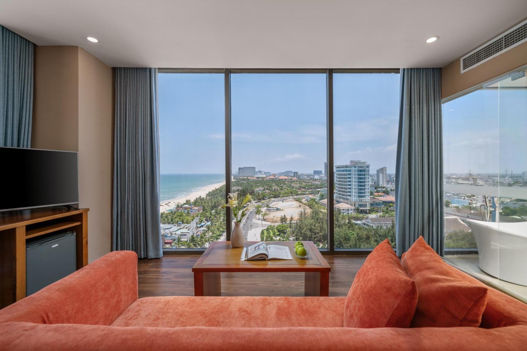 Yarra Ocean Suites Danang Bagian luar foto