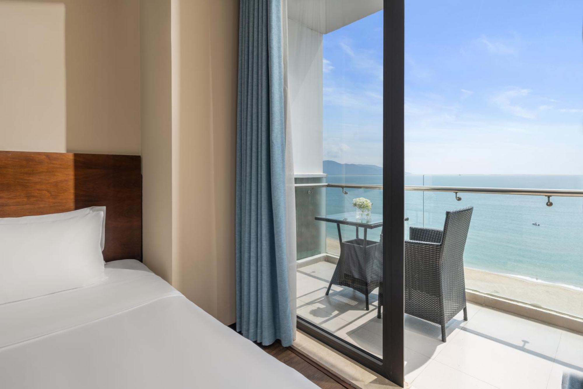 Yarra Ocean Suites Danang Bagian luar foto