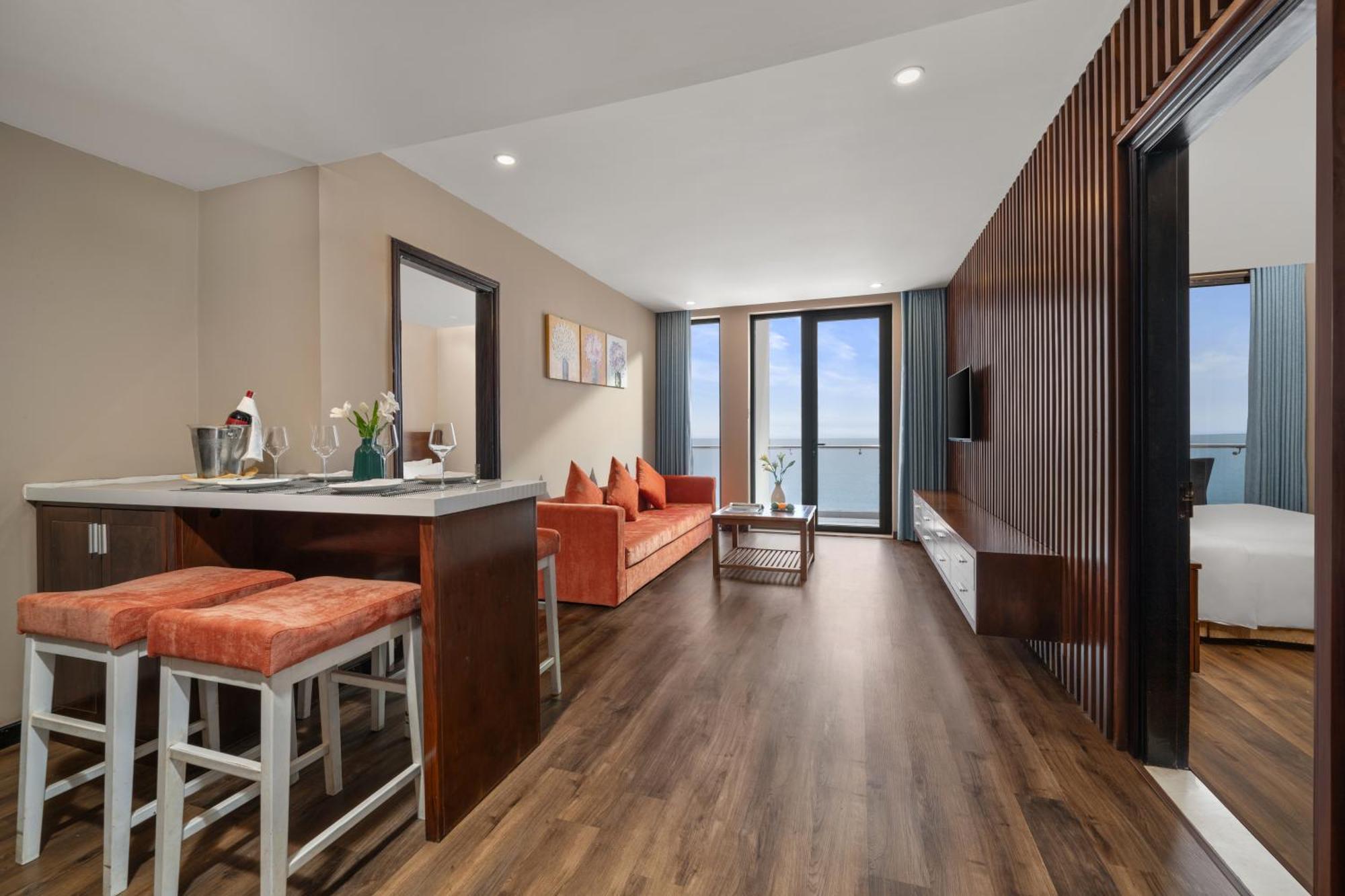 Yarra Ocean Suites Danang Bagian luar foto