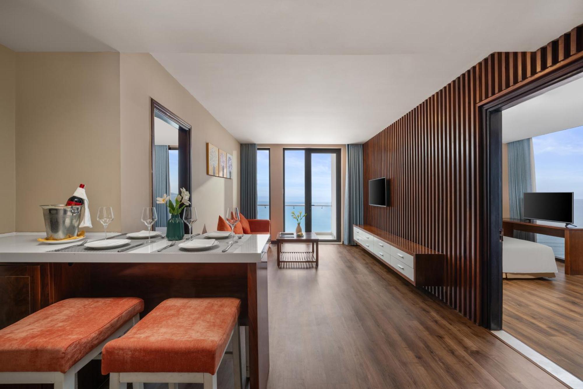 Yarra Ocean Suites Danang Bagian luar foto